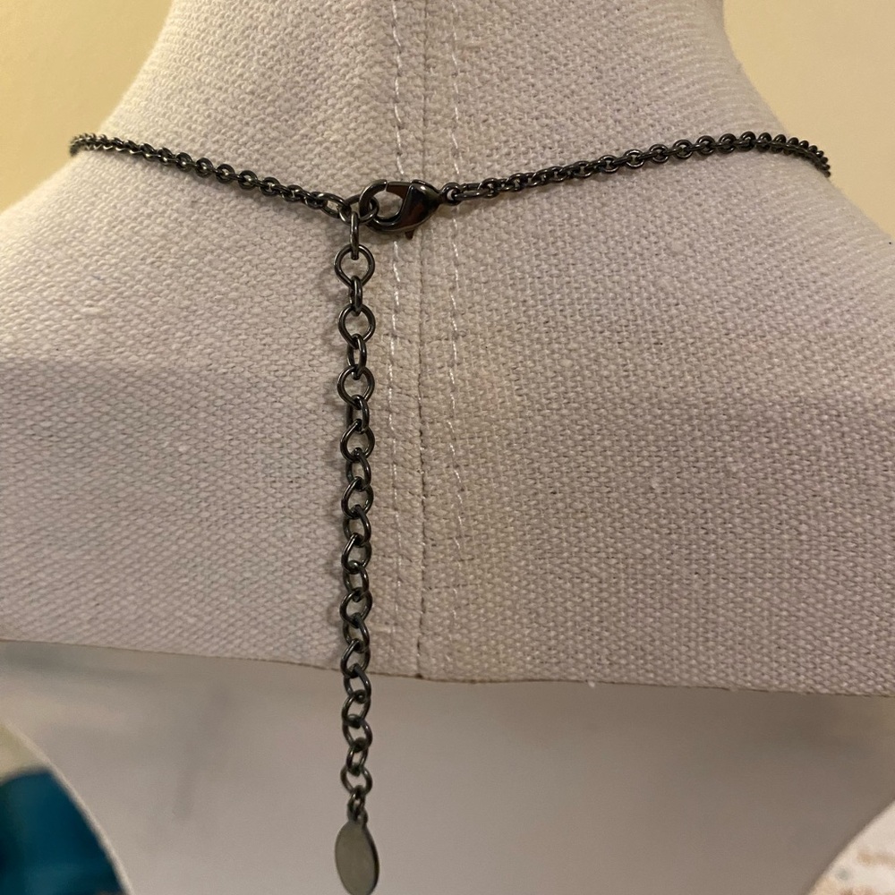 Women's signed Suen Black Chain Lariat Necklace with Opalescent Pendant - Picture 3 of 8